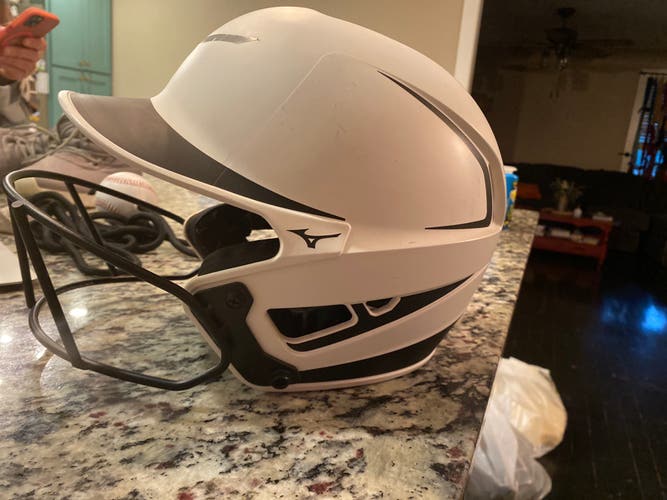 6 3/4-7 3/8 Mizuno Batting Helmet (Used)