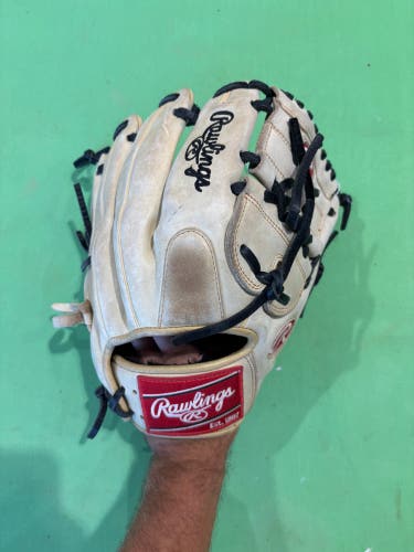 White Rawlings Gold Glove Elite RH Pitcher's Baseball Glove 12"