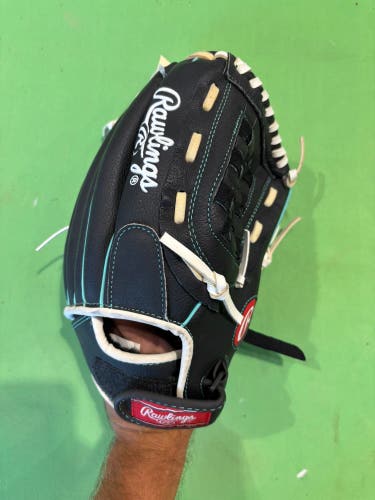 Black Rawlings WFP115 RH Softball Glove 11.5"