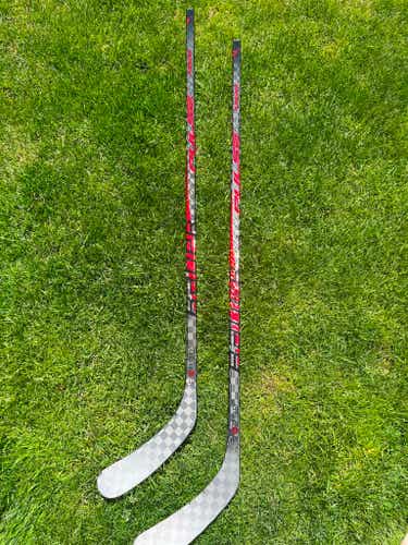 NEW Senior Bauer Pulse Right Hand Hockey Stick P28 70 Flex (New)