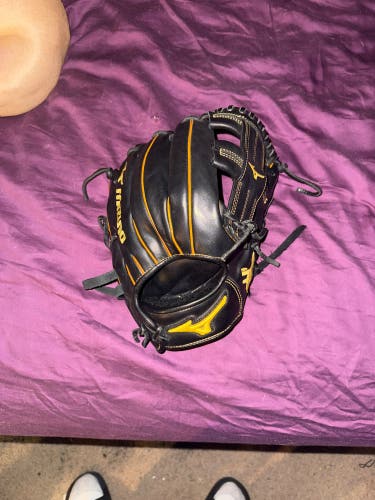 Mizuno Pro Select Fernando Tatis Jr RH Infield Baseball Glove 11.75" (Used) rare