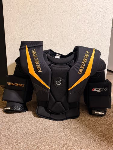 Medium Vaughn Goalie Chest Protector (Used)