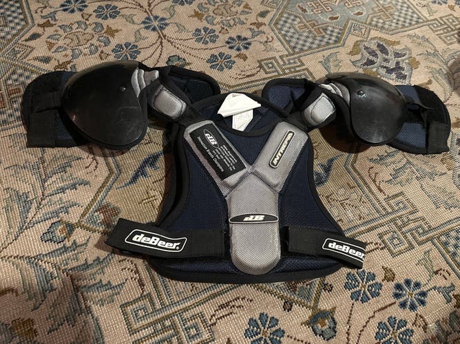 Small Youth deBeer Shoulder Pads (Used)