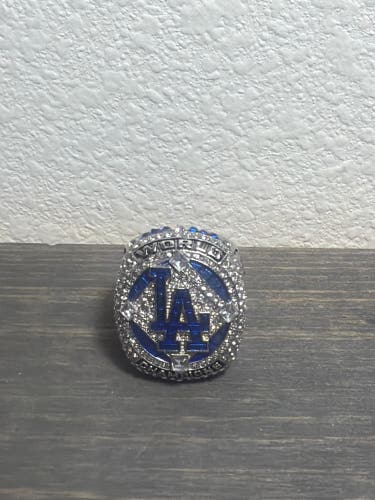 Replica Dodgers 2020 World Series Ring