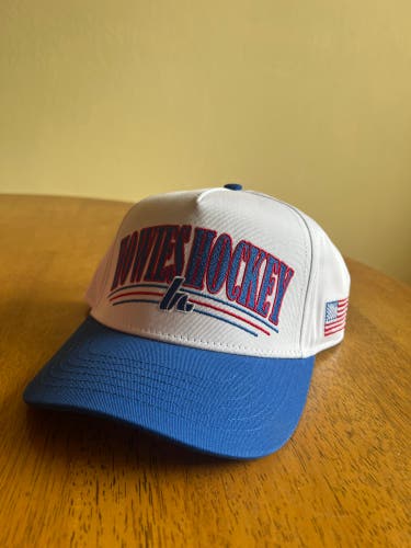 White Men's One Size Fits All Howies Hat (New)