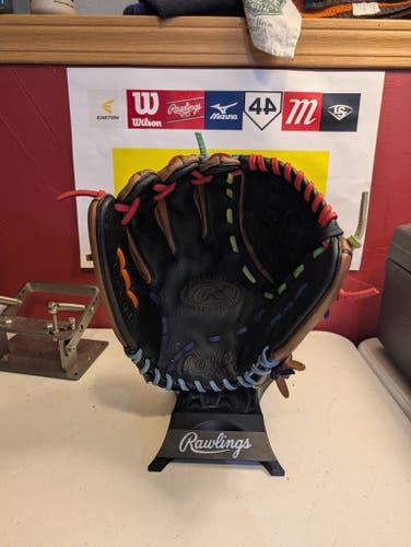 Pitcher's LH Rawlings Premium Series Baseball Glove 11.5" (Used)