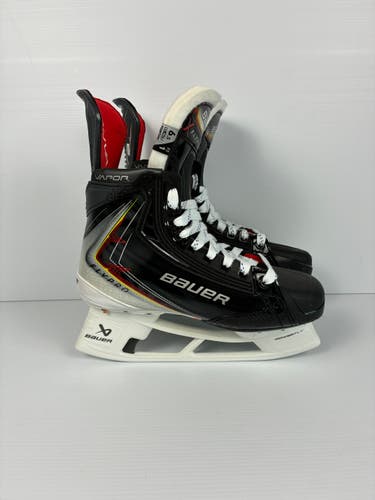 Like New Size 6.5 Fit 1 Intermediate Bauer Vapor Flypro Hockey Skates