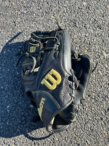 Wilson A950 RH Baseball Glove 11.5" (Used)