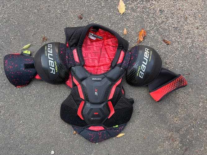 Used Bauer Vapor 3X Pro Shoulder Pads | Senior Medium | AB684