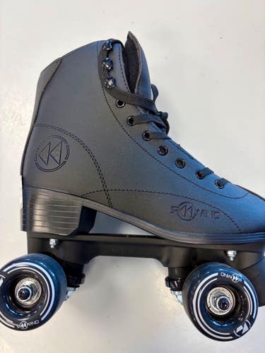 Used Riedell ELITE Senior Roller Quad Skates Black Senior 7 11860-S000315198