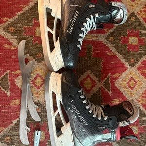 2023 Bauer Vapor X5 Pro Hockey Skates Size 5 (Used)