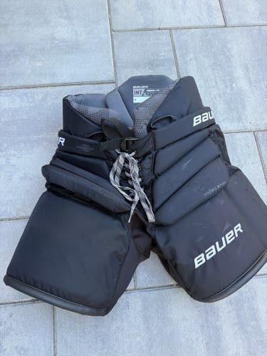 Intermediate Medium 2025 Bauer S23 Elite Hockey Goalie Pants (Used)