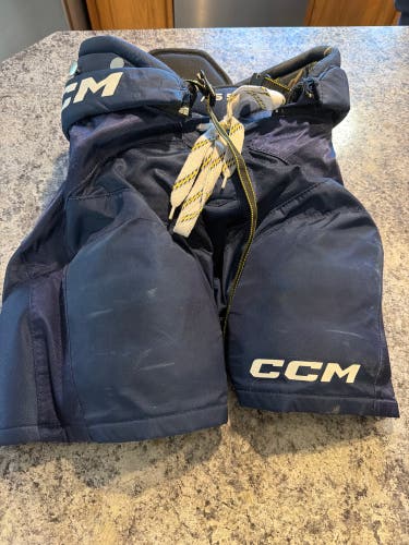 Junior Medium CCM Tacks AS 580 Hockey Pants (Used)