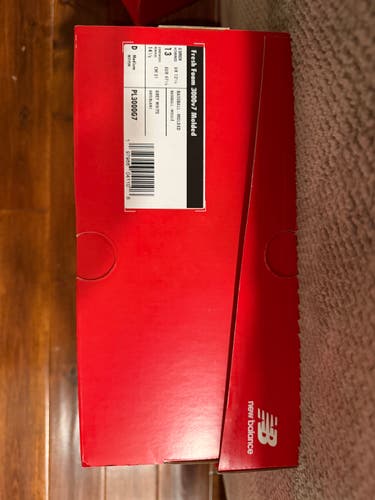 Gray Men's Size 13.0 (W 14.0) Adult New Balance Low Top Molded Cleats (Used)