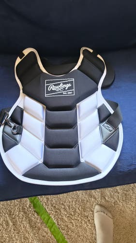 Black/White Rawlings Catcher's Set (New)