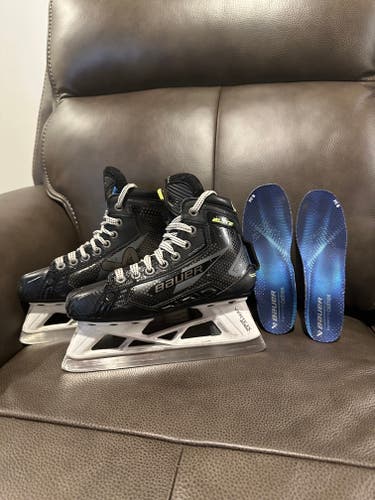 2024 Bauer Elite Hockey Goalie Skates Regular Width Size 2.5 (Used)