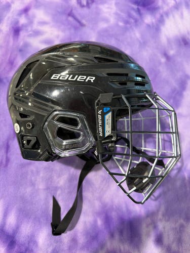 Black Large Bauer Re-Akt 85 Helmet (Used)