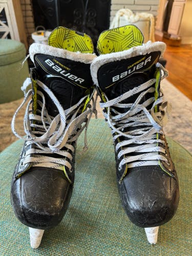 2024 Bauer Supreme M30 Hockey Skates Regular Width 7.5 (Used)
