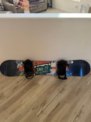 Men's GNU Snowboard All Mountain With Bindings 154 cm (Used)