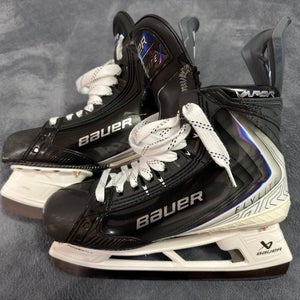2025 Bauer Vapor Flylite Hockey Skates Wide Width 8.5 (Used)