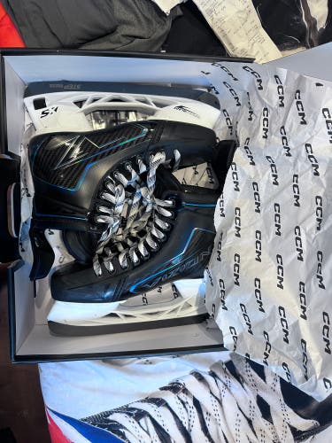 2026 CCM Vizion Hockey Skates Regular Width 9 (New)