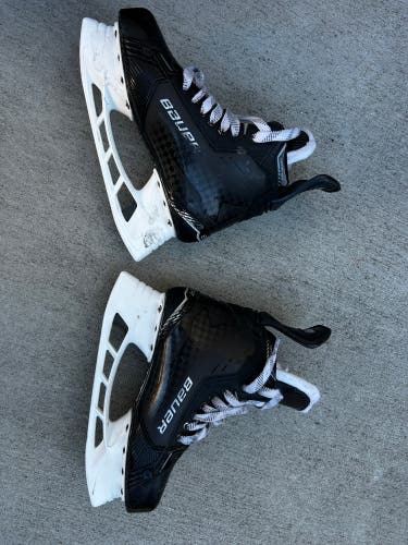 2024 Bauer Supreme Shadow Hockey Skates Regular Width 7 (Used)