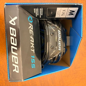 Medium Bauer Re-Akt 155 Helmet (Used)