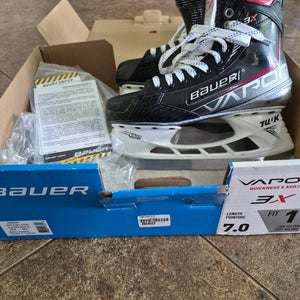 Bauer Vapor 3X Hockey Skates 7 Like new