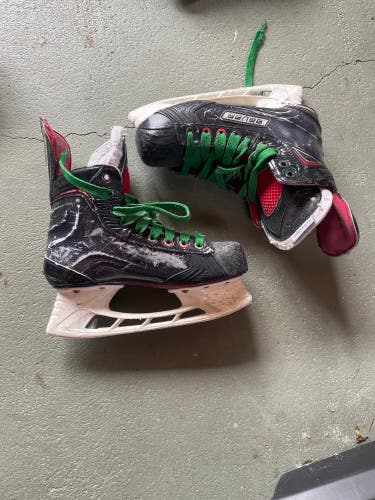 Bauer Vapor X Hockey Skates Size 4 (Used)