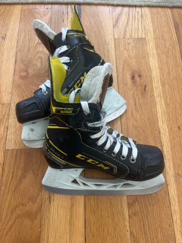 Black/Yellow CCM Super Tacks 9350 Hockey Skates Regular Width 13 (Used)
