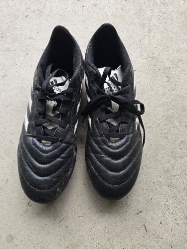 Black Kids 6.5Y (Big Kids / Youth) Adidas Cleats (Used)