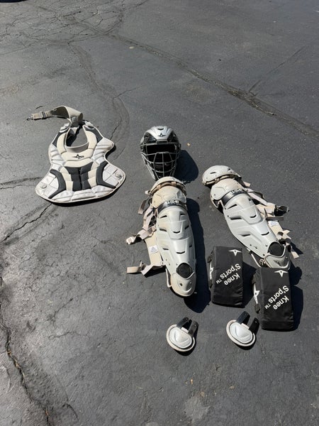 Black/Gray All Star Classic Pro Catcher's Set (Used)