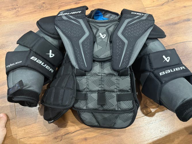Small / Medium Bauer GSX Goalie Chest Protector (Used)