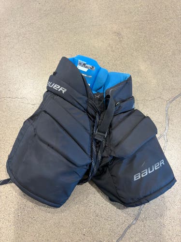 Black Junior Small Bauer GSX Hockey Goalie Pants (Used)