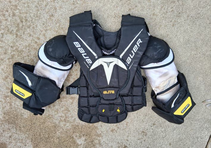 INT Large Bauer Elite Goalie Chest Protector (Used)