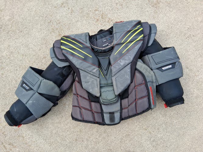 SR Small Bauer Hyperlite Goalie Chest Protector (Used)