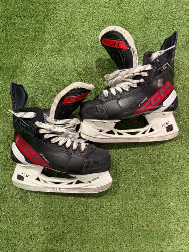 Junior CCM JetSpeed FT670 Hockey Skates Size 3 (Used)