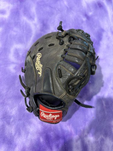 Black Rawlings Renegade RH First Base Baseball Glove 11.5" (Used)