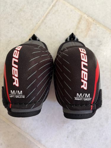 Youth Medium Bauer Lil Sport Elbow Pads (Used)