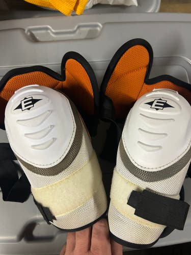 Senior Large Easton Synergy Elbow Pads (Used)