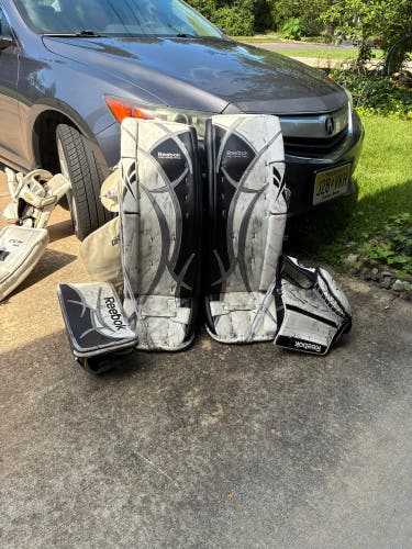 35" Reebok Revoke Pro Zone Regular Goalie Full Set (Used)