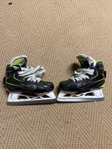 2021 Bauer GSX Hockey Goalie Skates Extra Wide Width Size 2.5 (Used)