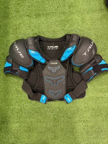 True XC9 Shoulder Pads | Senior Small