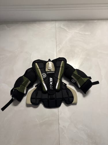Small / Medium Warrior Ritual X5 RTL Goalie Chest Protector (Used)