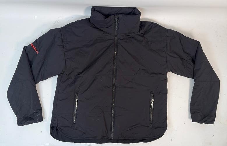 Vuori Primaloft Puffer Insulated Jacket, Black, Medium, has logo