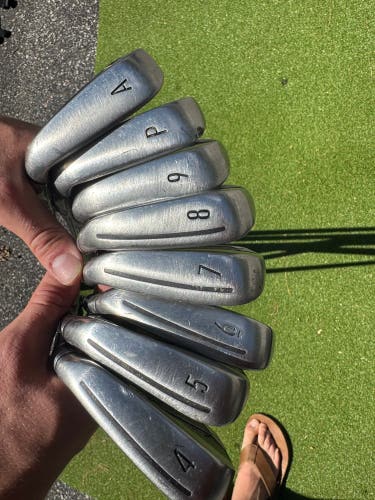 Men's 2022 TaylorMade Stealth Right Handed Iron Set (8 Clubs) #4 - #9, PW, GW (Used)