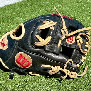 Wilson A1000 "Pedroia Fit" Baseball Glove 11.25" (Used).  For Right Hand Throwers who play infield.