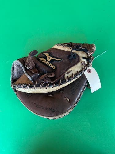 Mizuno Franchise RH Catcher's Baseball Glove 33.5" (Used)