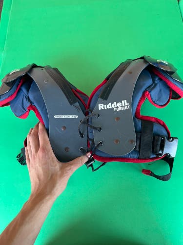 Extra Large Youth Riddell Pursuit Shoulder Pads (Used)