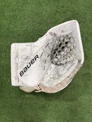 Intermediate Bauer M5 Pro Goalie Gloves & Blockers Regular (Used)